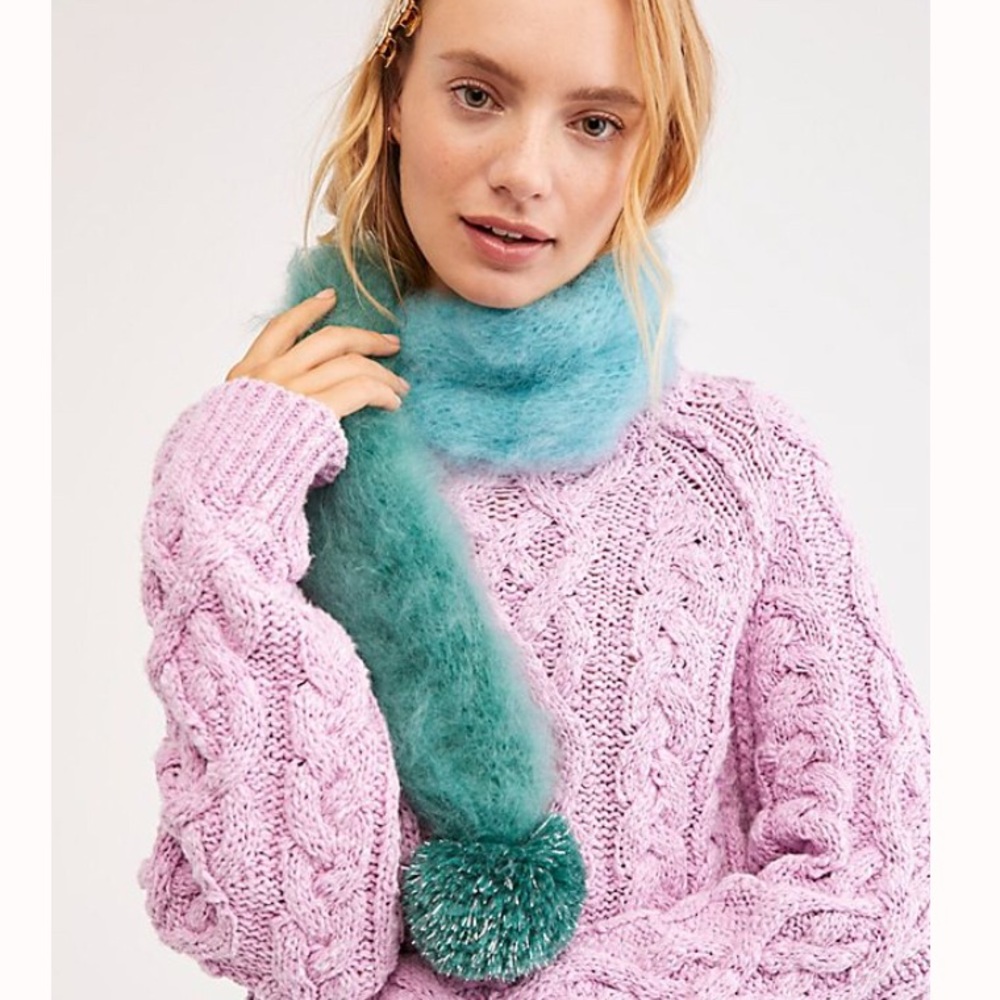 New BabyMo Mohair Dipsy Pom Cuddle Scarf